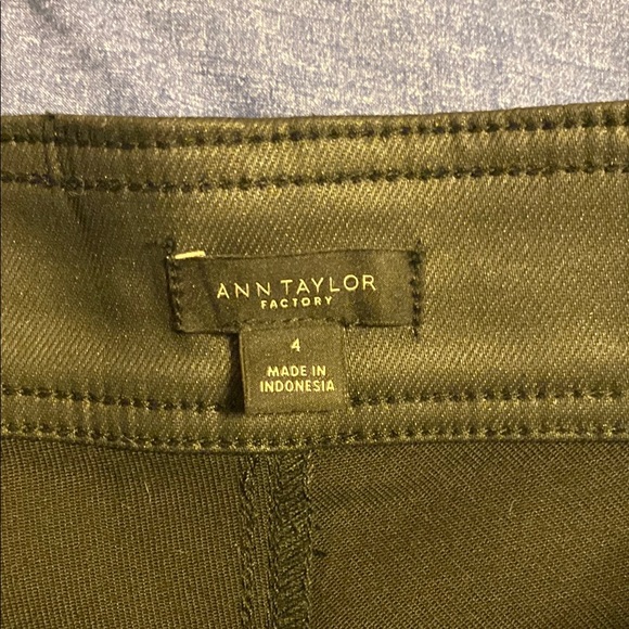 Ann Taylor Black Skinny Pants - Picture 2 of 6